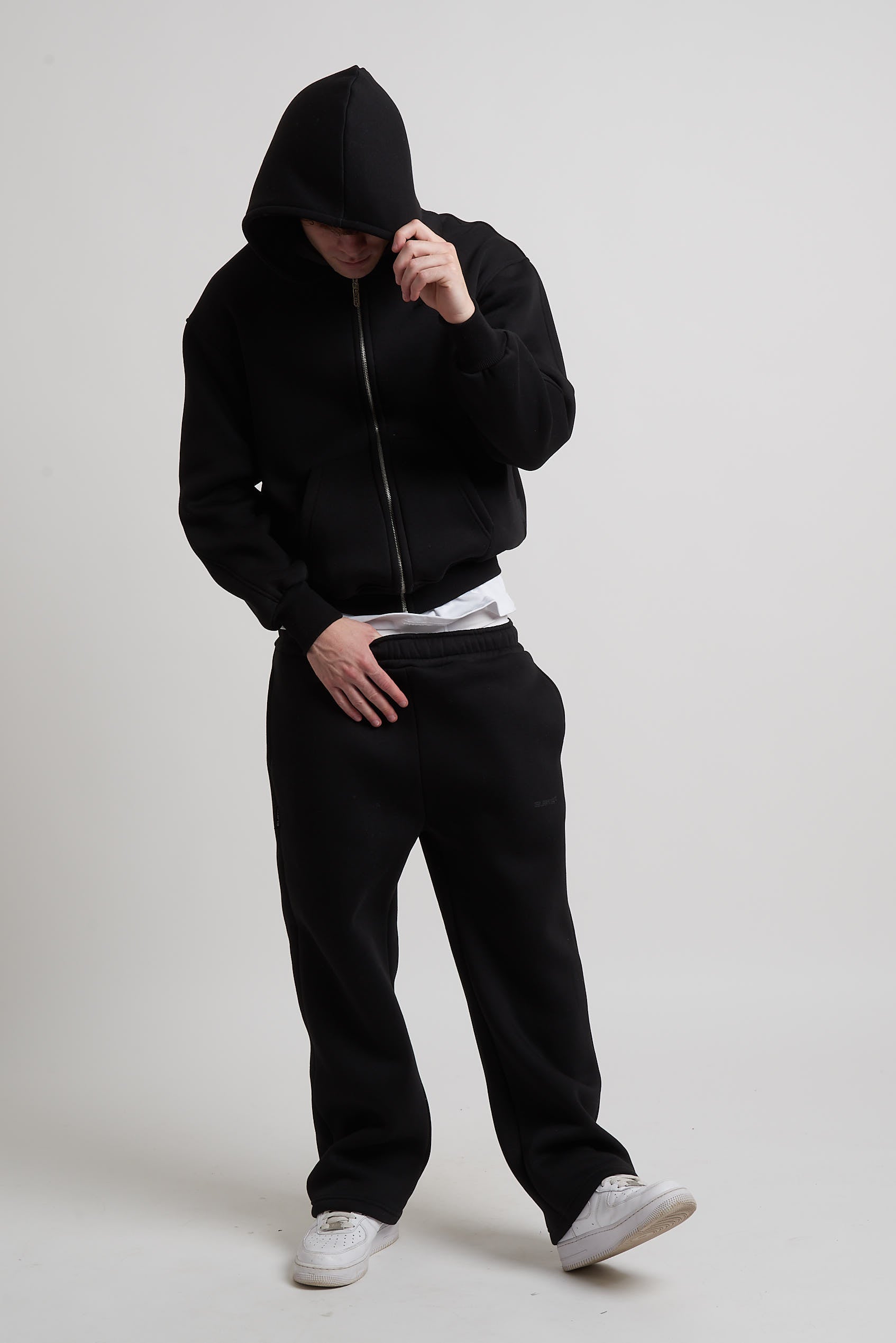 TRACK SUIT PITCH BLACK