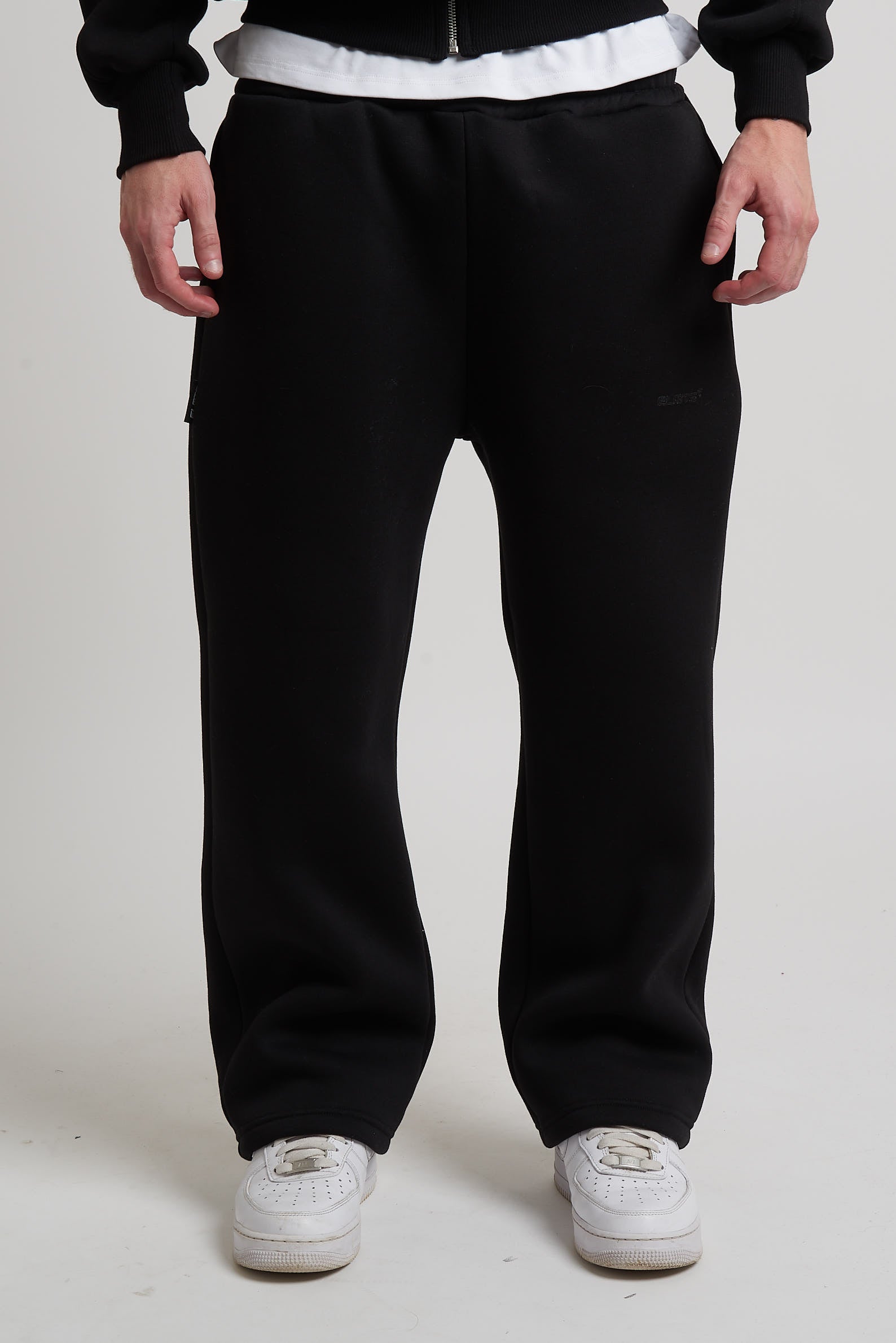 TRACK SUIT PITCH BLACK