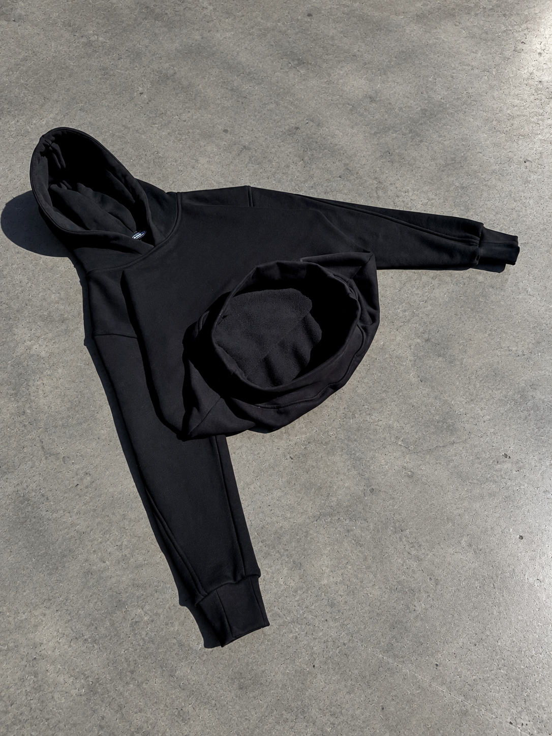 STRUCTURE HOODIE PITCH BLACK