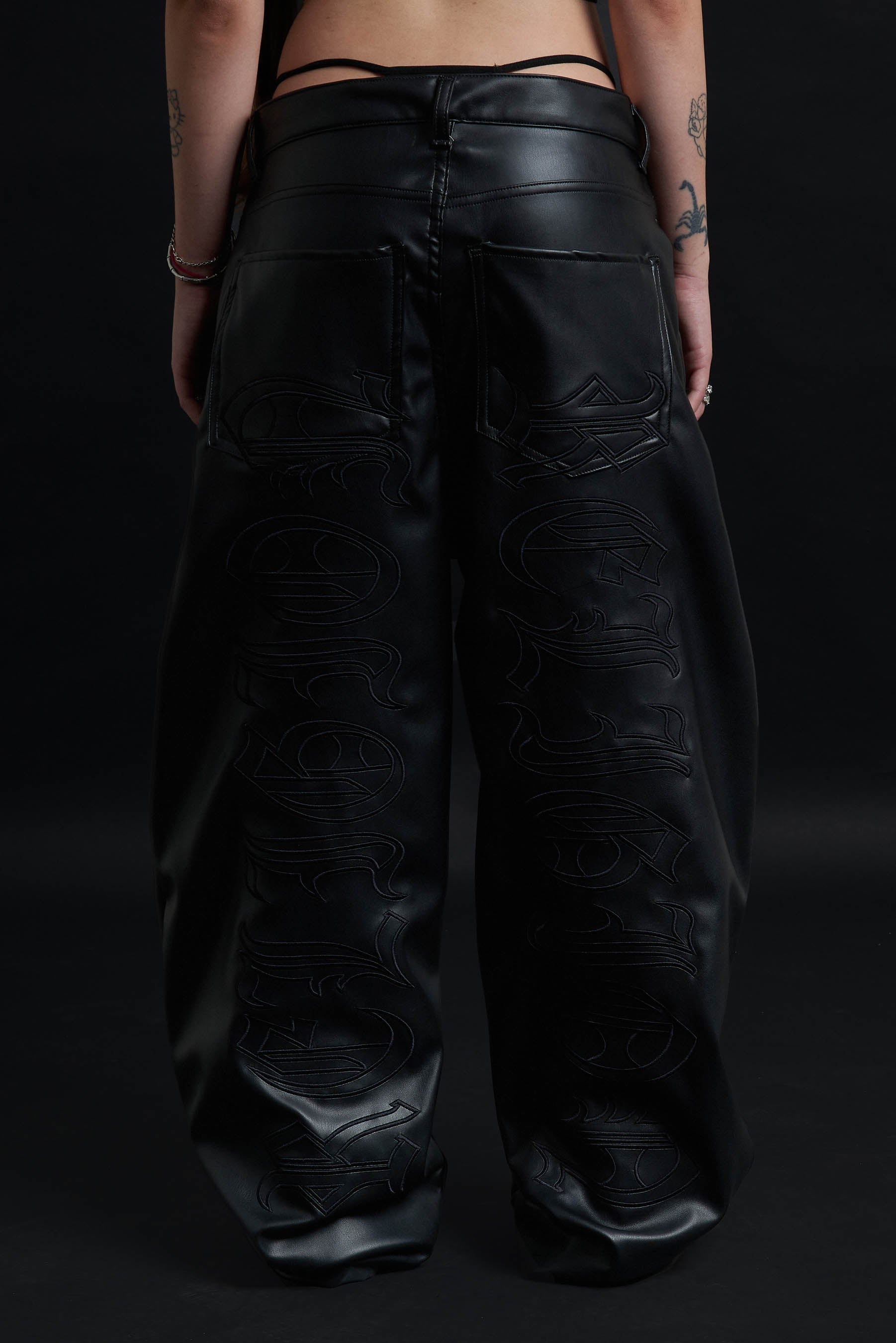 RELIC LEATHER BAGGY BLACK