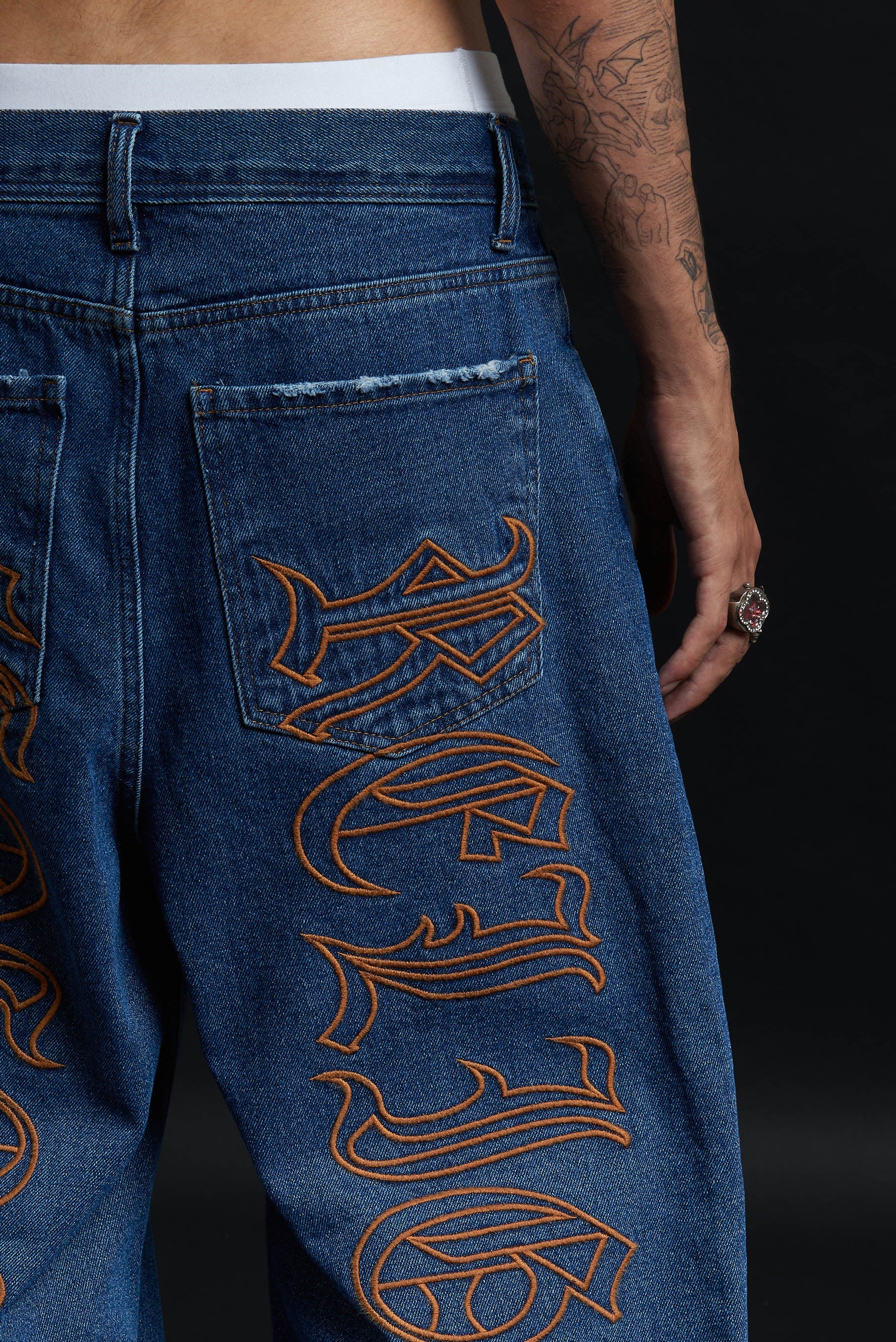 THORN BAGGY DENIM – BLUE CRIMSON