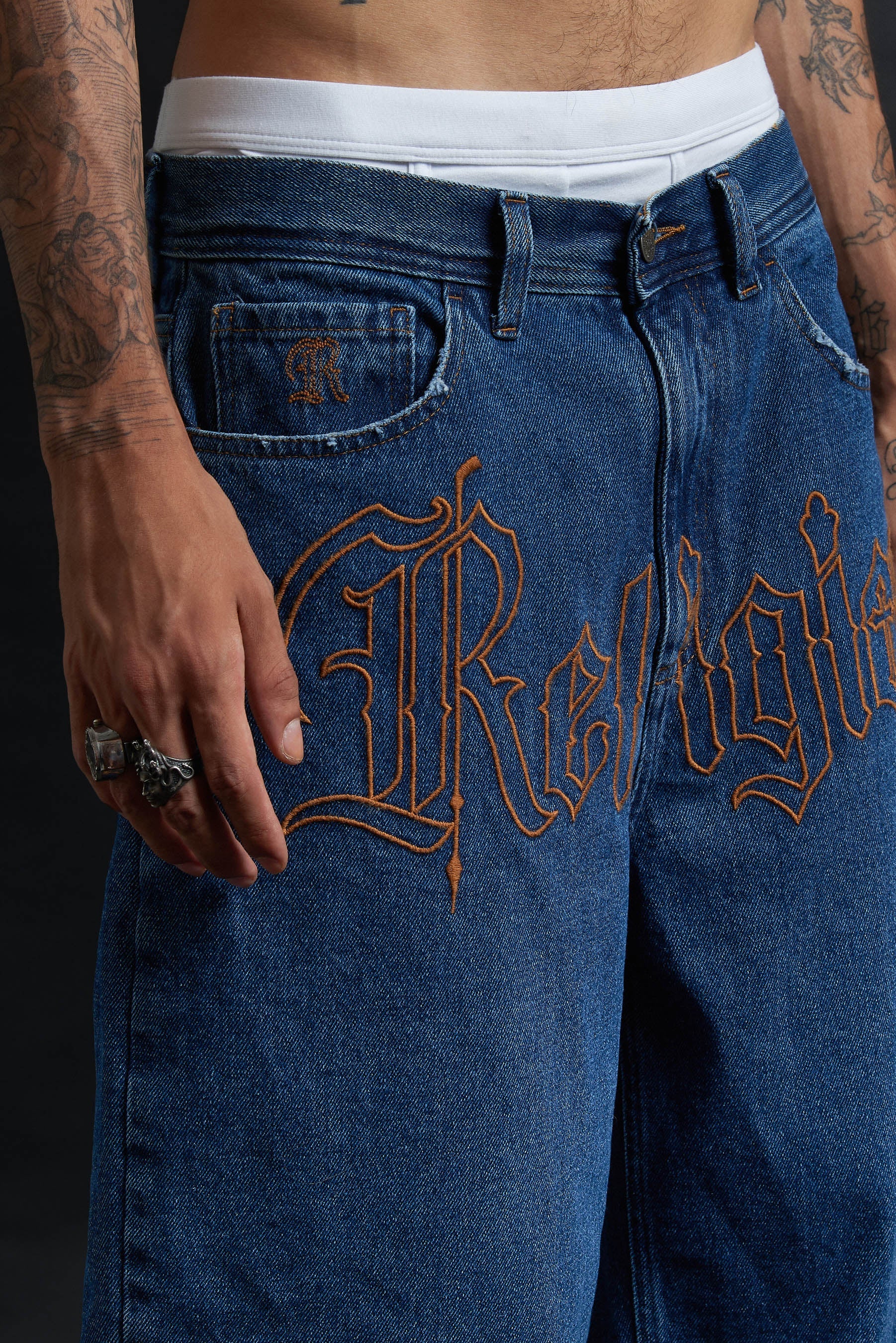 THORN BAGGY DENIM – BLUE CRIMSON