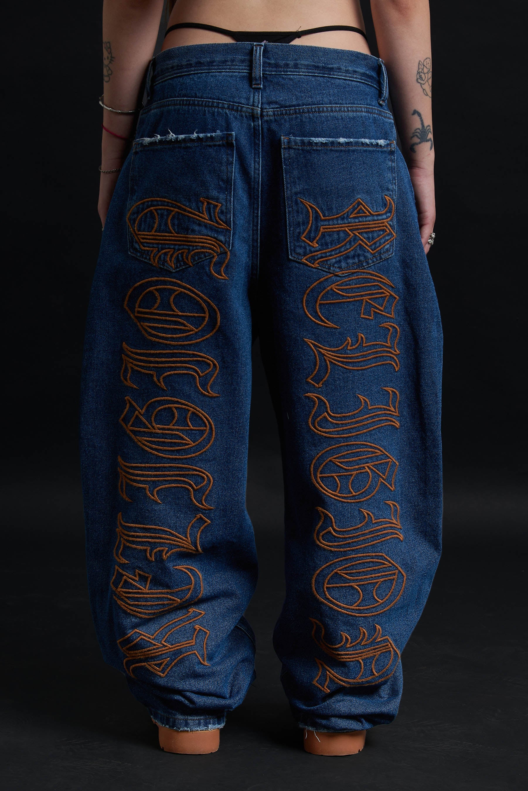 THORN BAGGY DENIM – BLUE CRIMSON