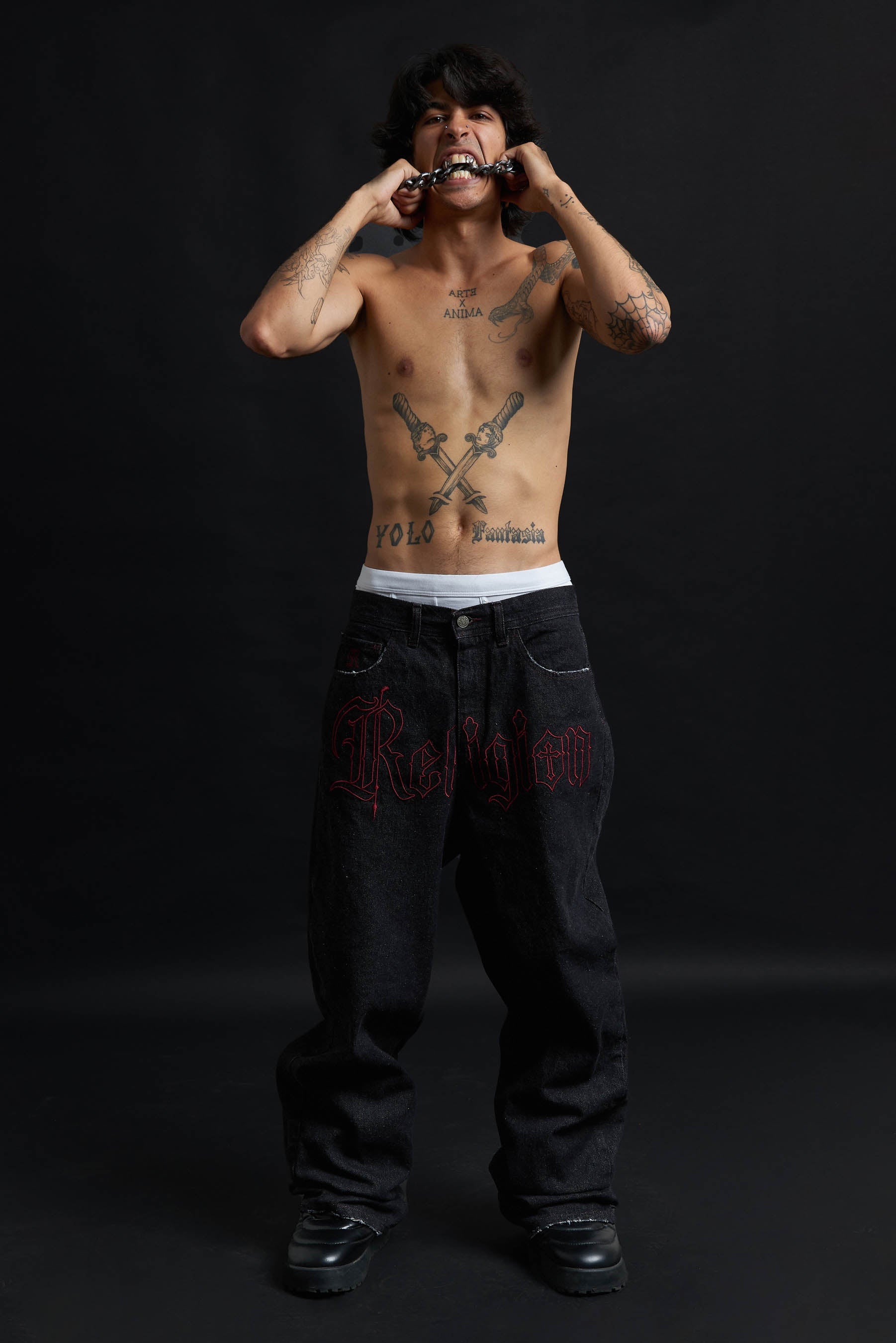 THORN BAGGY DENIM – BLACK CRIMSON