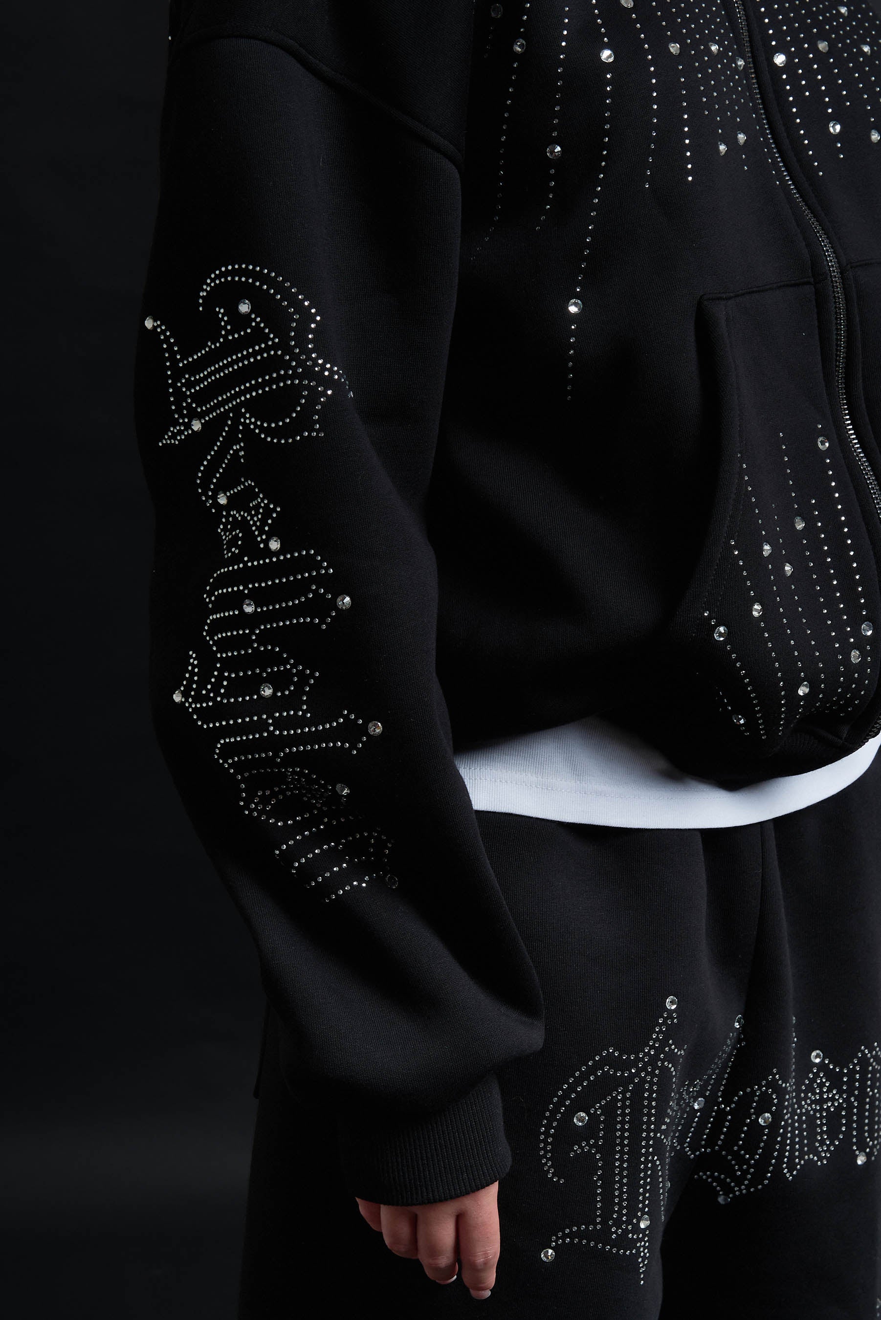 TRACK SUIT RELIQUAR TOTAL BLACK CRYSTAL