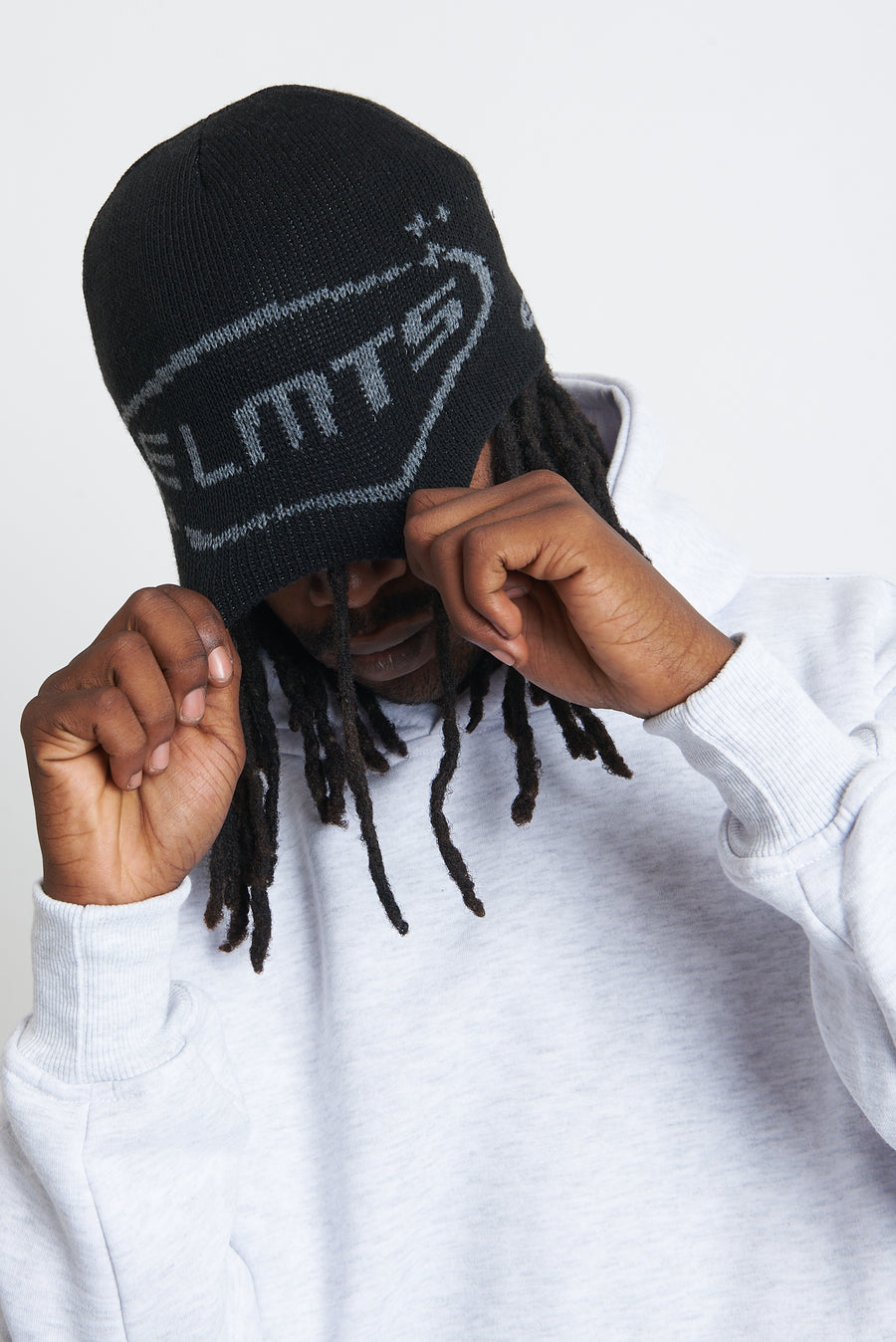 beanie black elmts