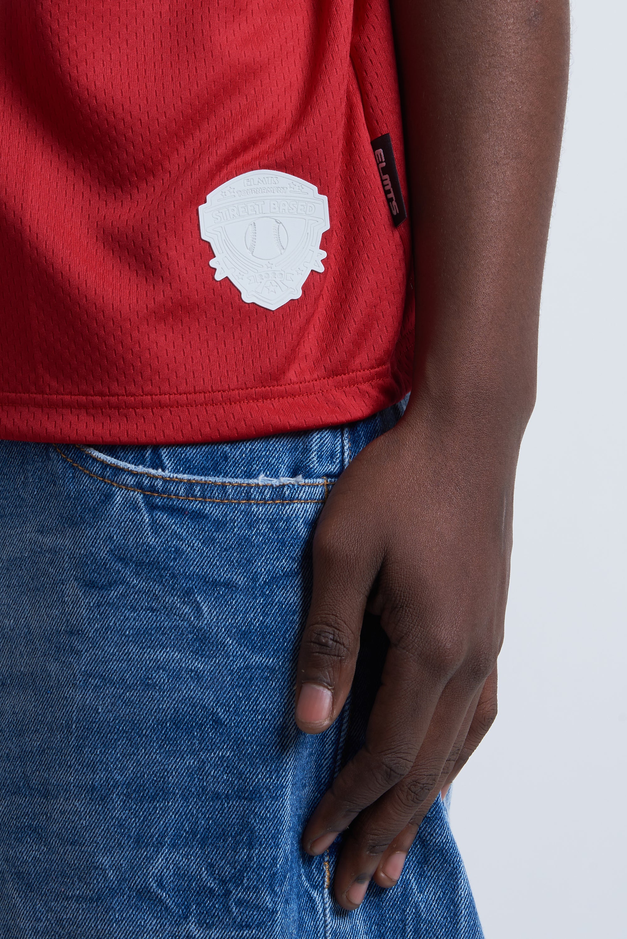 HOCKEY TEE ARABIC RED