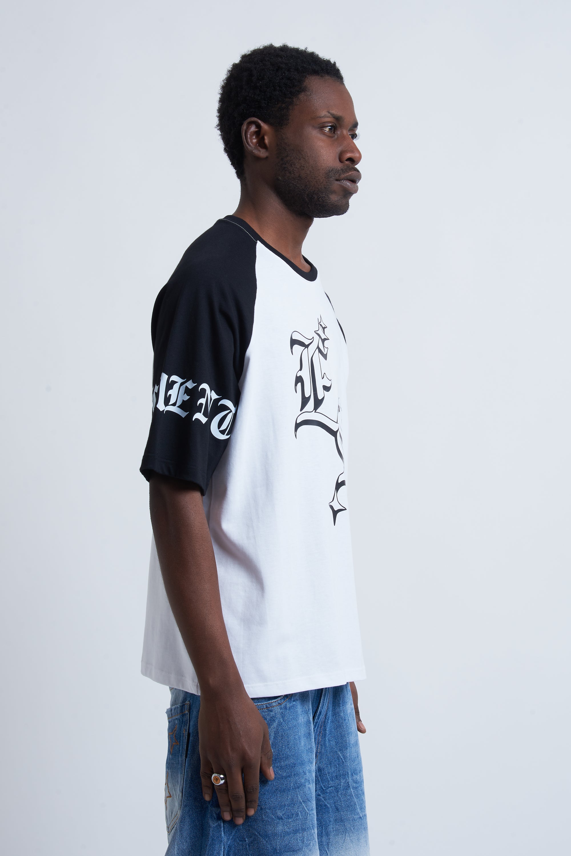 TEE ROYAL COAT OF ARMS BLACK MC