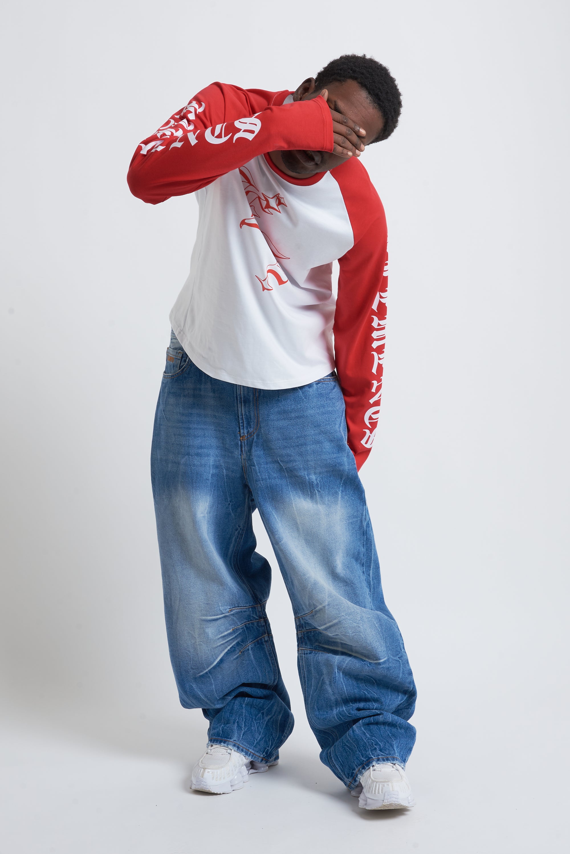 TEE ROYAL COAT OF ARMS RED