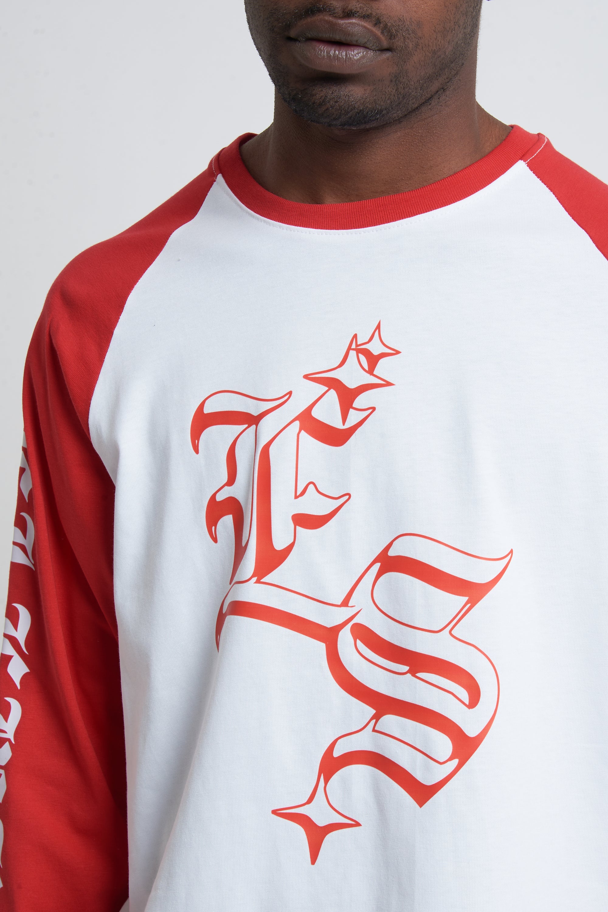 TEE ROYAL COAT OF ARMS RED