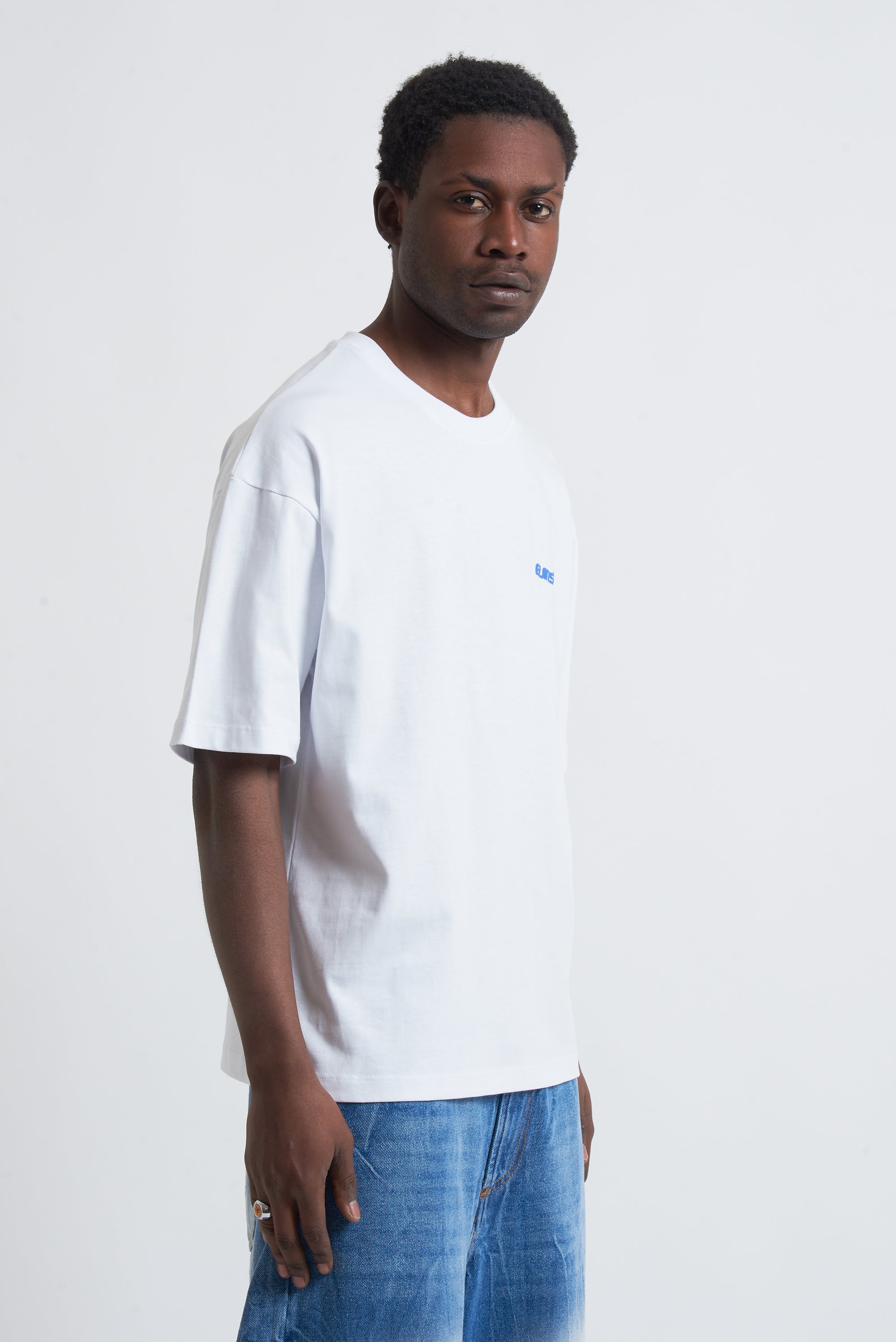 TEE EXTRAORDINARY WHITE-ROYAL